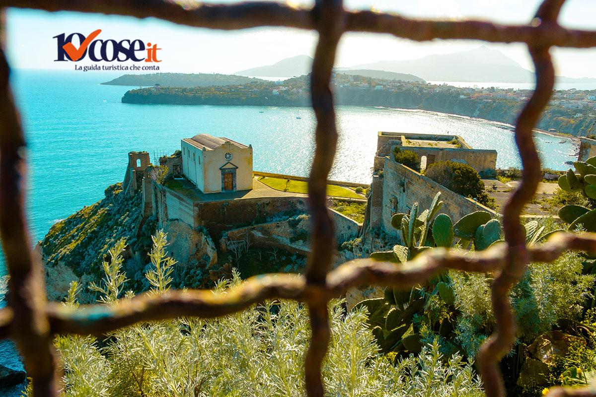 Palazzo d'Avalos and Terra Murata in Procida / Photo by Alfonso Cannavacciuolo